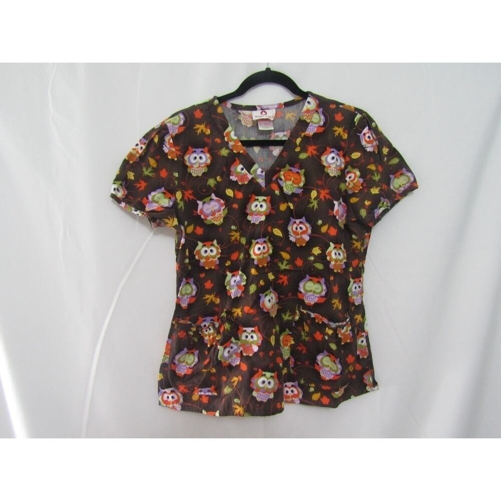 White Cross Scrub Top S Brown Owl Print Autumn Leaves Medical Uniform
